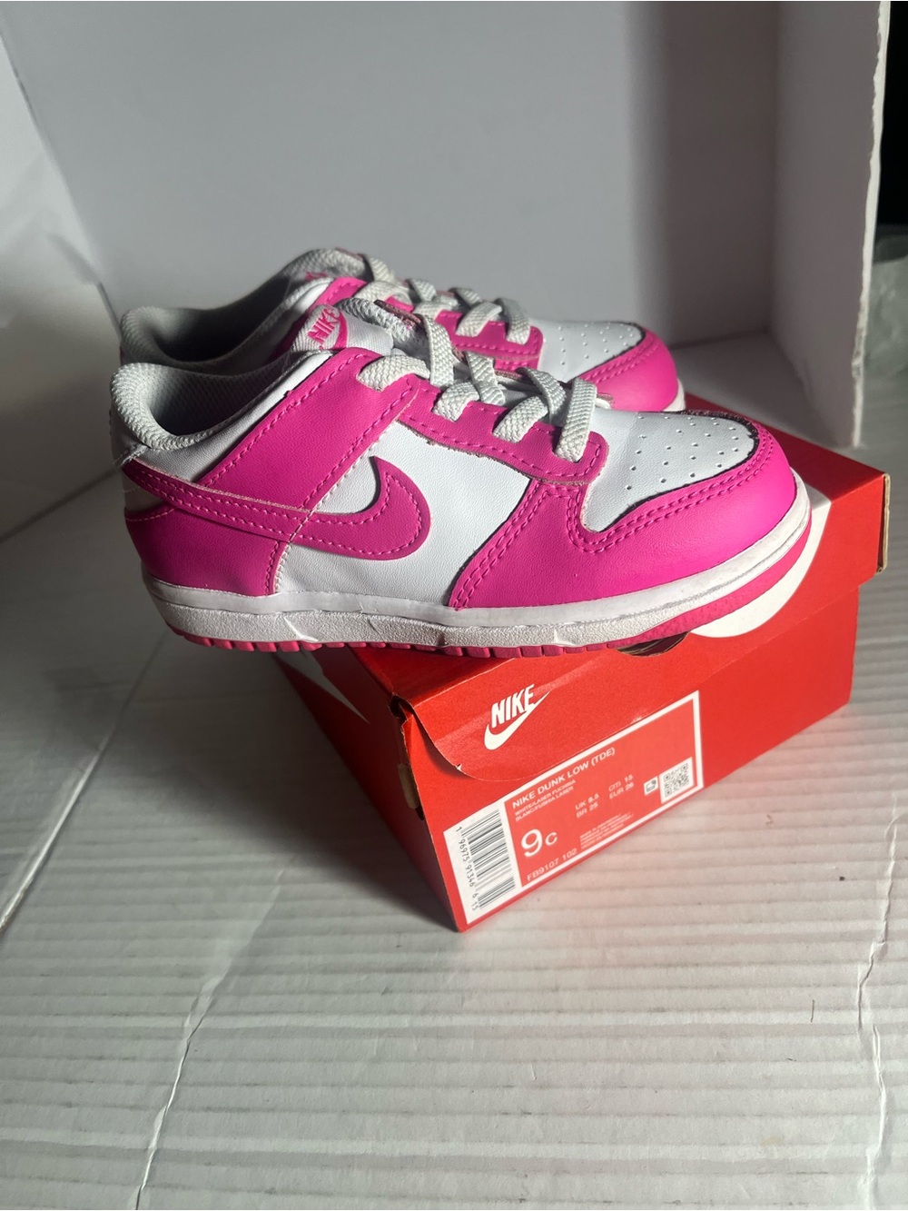 Nike Dunk size 9 children like New